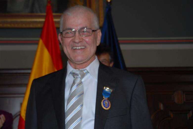 Pedro Cruz, el día que recibió la Medalla de Oro al Mérito al Trabajo en 2008 (Foto TA)